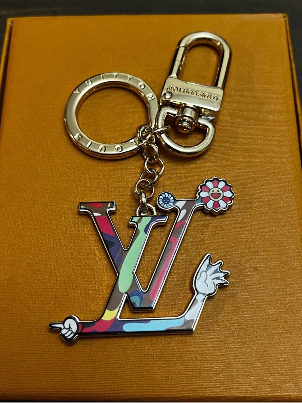 🌸 Louis. Vuitton. Limited Edition T.M. Iconic SuperFlat Enamel Bag Charm Key